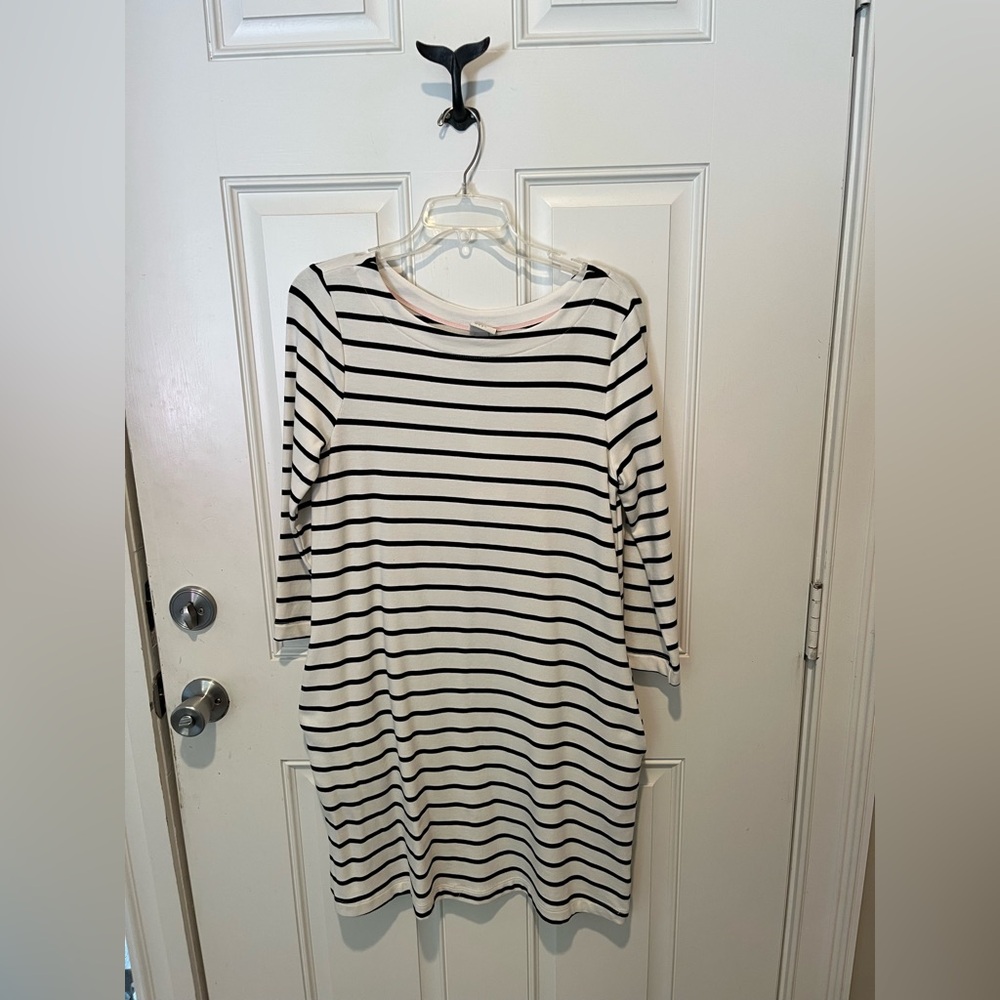 NWT’s
New Day black and white striped dress
Size M